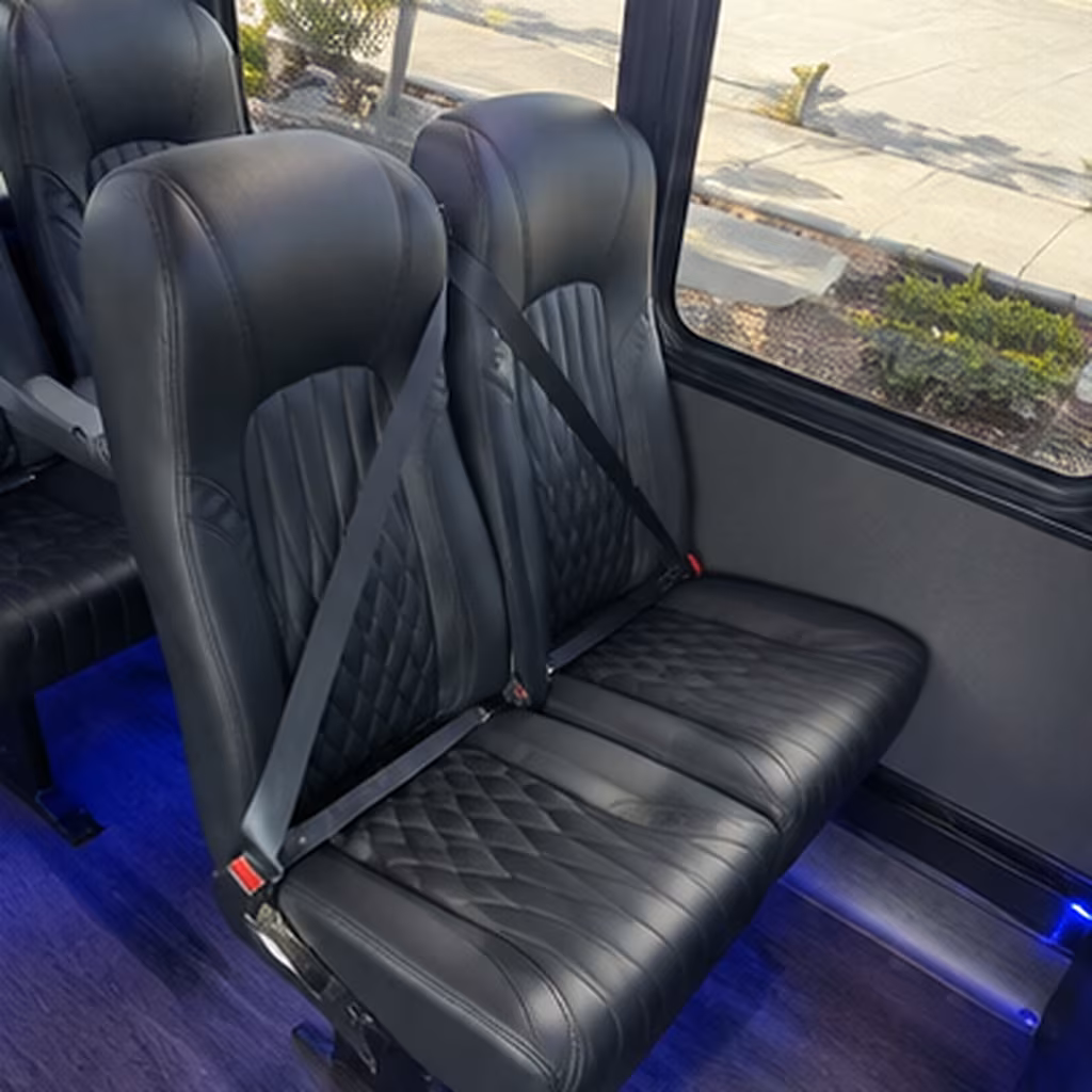 minibus rentals for club shows and small venue nights near quincy