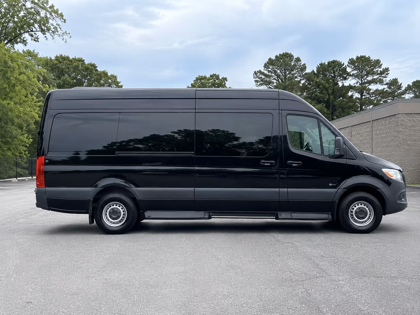 quincy sprinter limousine