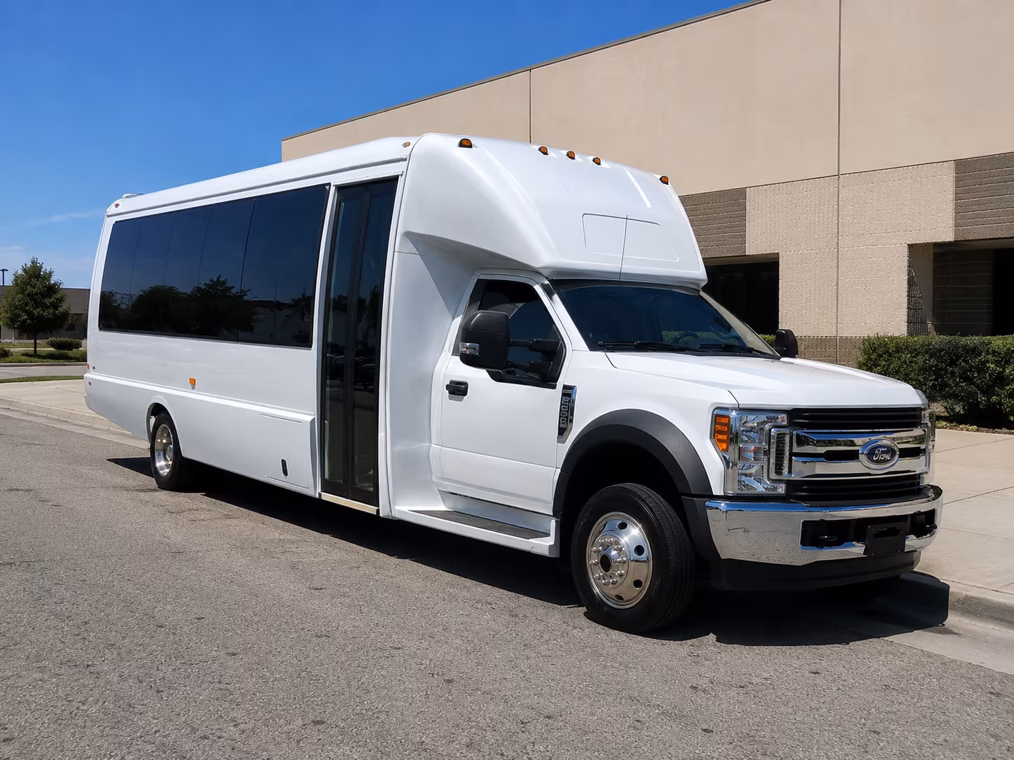 rent a bus in quincy for pre prom dinners and after prom plans